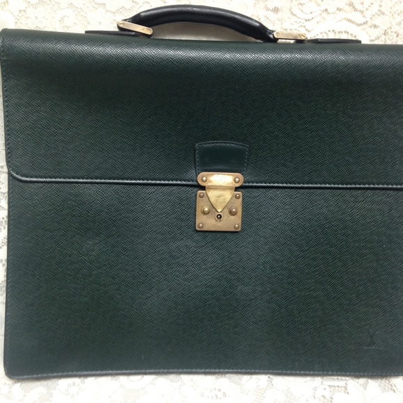 Louis Vuitton, Green Taiga Leather XL Briefcase - Picture 1 of 8